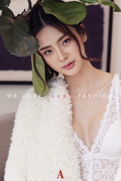 แบม เบญจมาศ A'lure Fashion Vol. 109 Bam