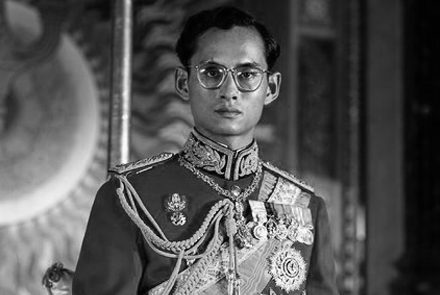 ผู้นำจากทั่วโลกร่วมใจ ร้อยคำอาลัยถวาย