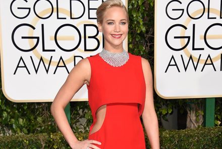 จัดเต็ม! รวมไฮไลท์ Jennifer Lawrence ในงาน Golden Globes 2016