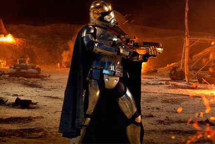 นักแสดงยันเอง! Captain Phasma กลับมาแน่ พร้อมเปิดกล้องถ่ายทำ Star Wars: VIII