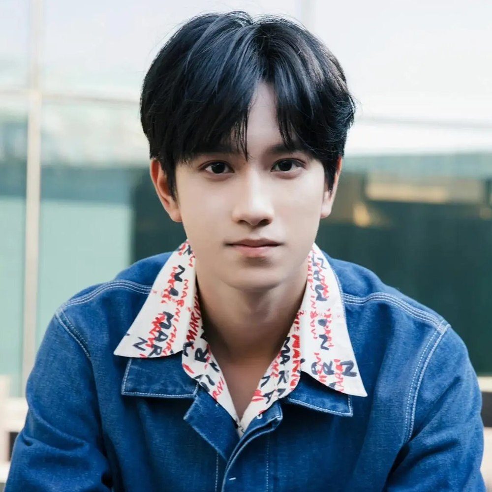 อ๋าวจื่ออี้