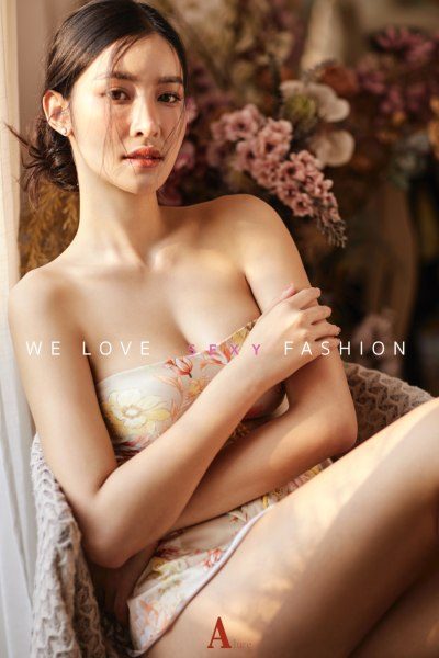 พลอย ปรียาภัทร A'lure Fashion Vol. 111 Ploy