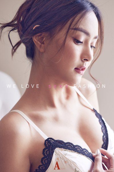 แนน วริศรา A'lure Fashion Vol. 109 Nan