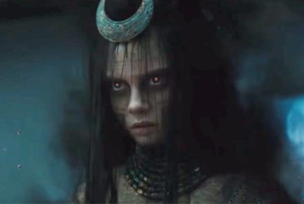 เผยโฉม! คลิปแปลงกาย Enchantress แม่มดผู้ลึกลับแห่ง Suicide Squad