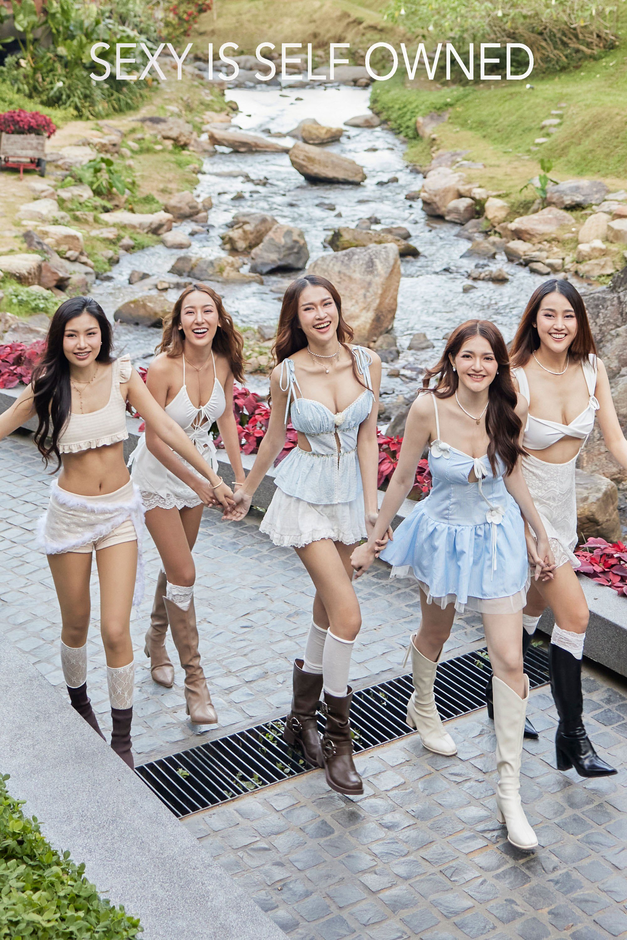 A'lure Fashion Vol. 144 Set Chiang Mai A'lure Fashion Vol. 144 Set Chiang Mai