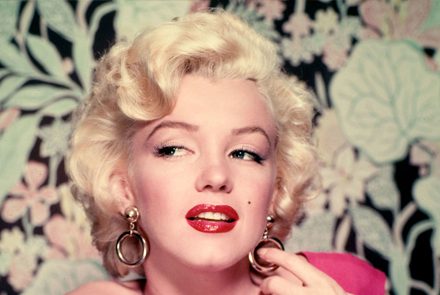 มาดูกันเถอะว่านักแสดงคนไหนเคยเมคโอเวอร์เป็น "มาริลิน มอนโร" กันมาแล้วบ้าง