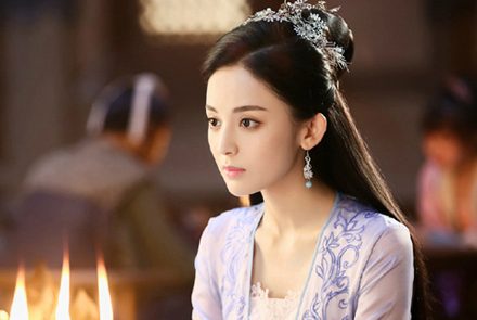 10 นักแสดงสาวสวยจากซีรีส์ย้อนยุค