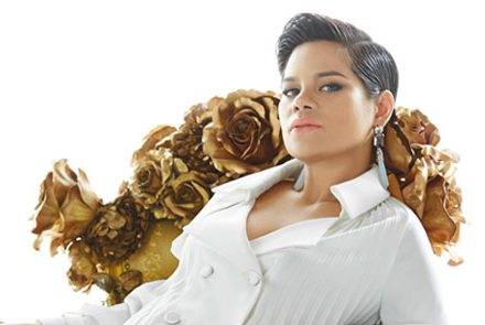 10 ดาราดังไทยและต่างชาติ ที่ชื่นชอบศิลปินเกาหลี